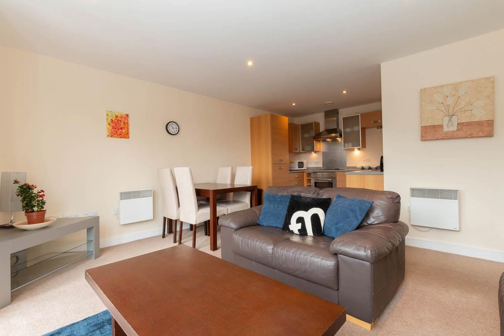 Property photo 3 of 10 Living Area