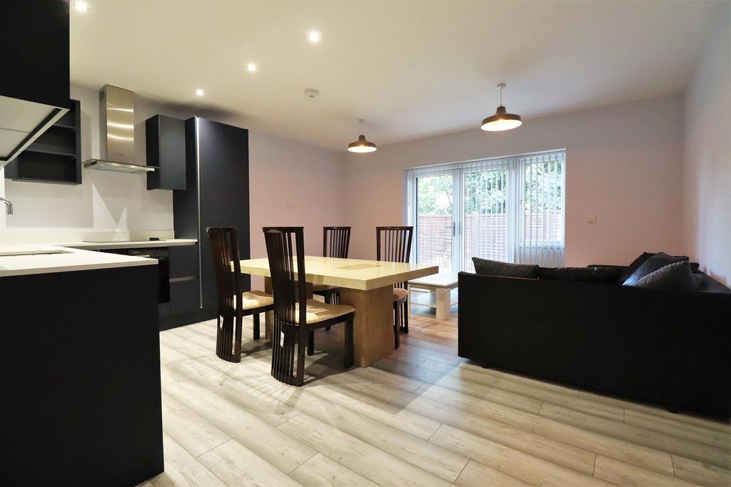 Property photo 2 of 19 Dining Room