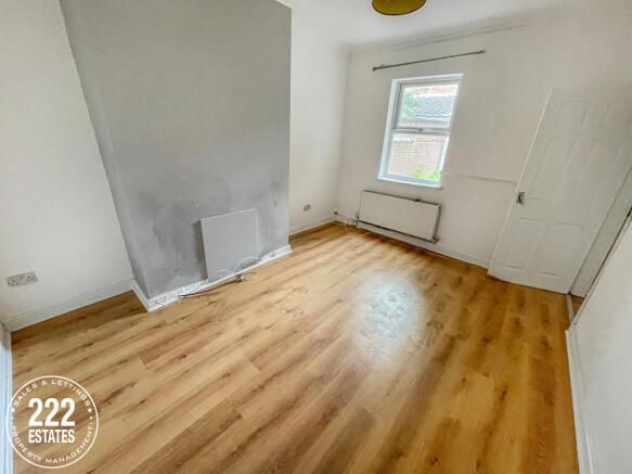 Property photo 3 of 8 51893_R195635_Img_02_0000_Max_656x437.Jpeg