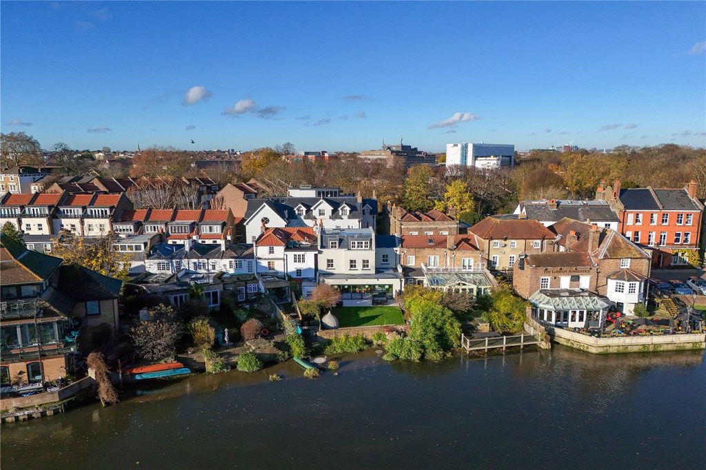 Property photo 2 of 28 Picture No. 39