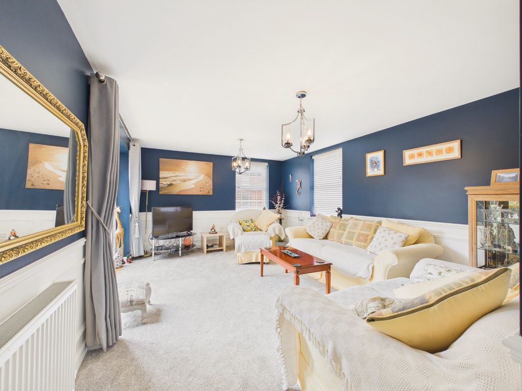 Property photo 2 of 22 5158805