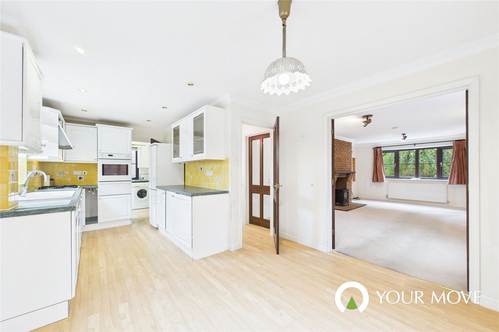 Property photo 2 of 25 Picture No. 30