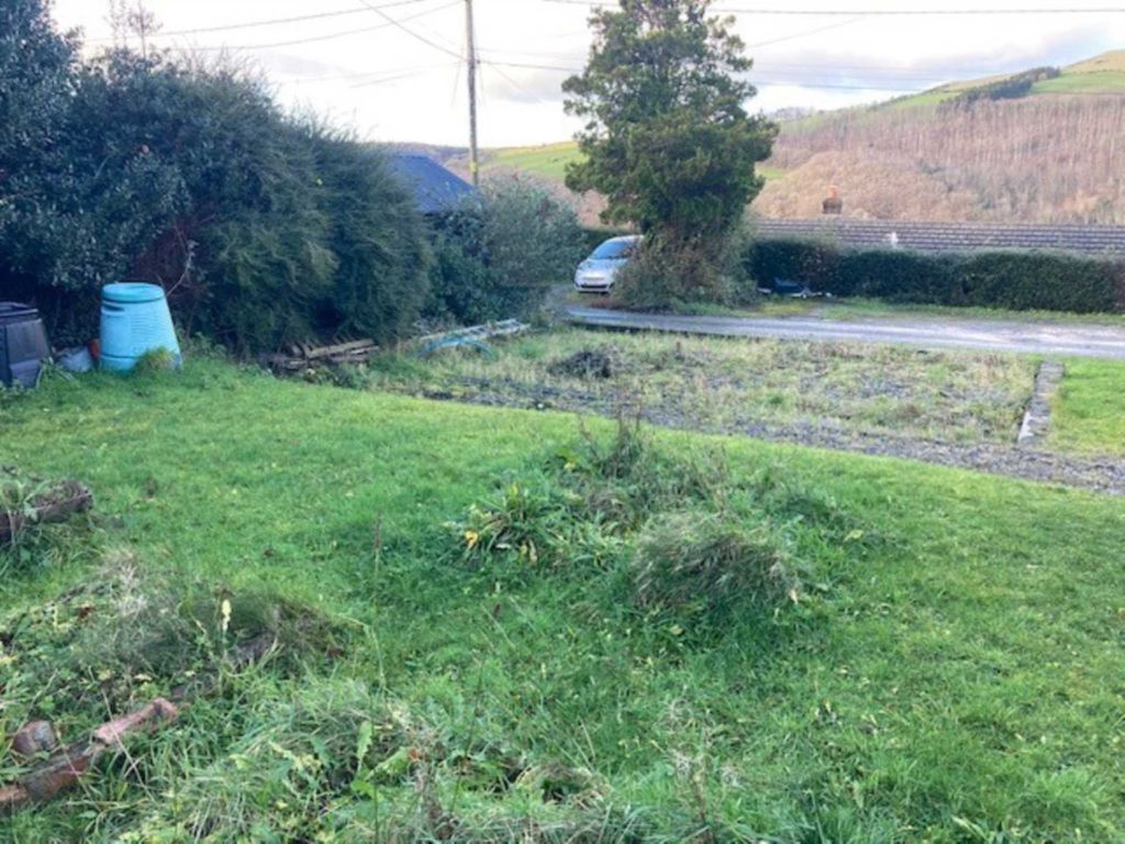 Property photo 2 of 5