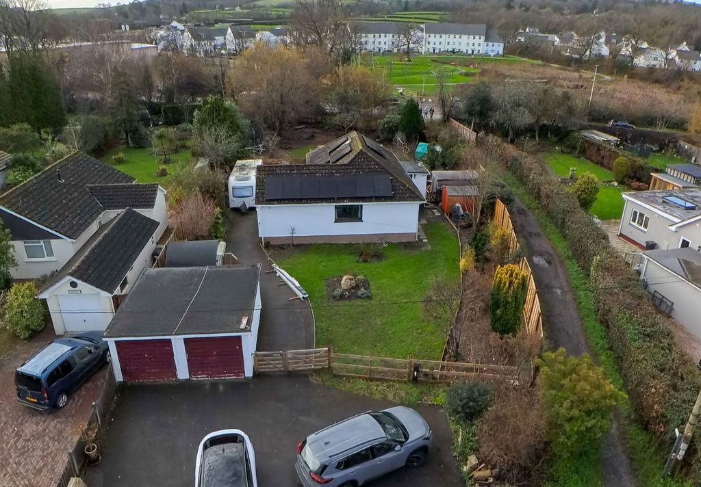 Property photo 1 of 25