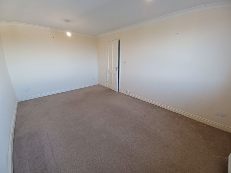 Property photo 2 of 12 Lounge/Diner