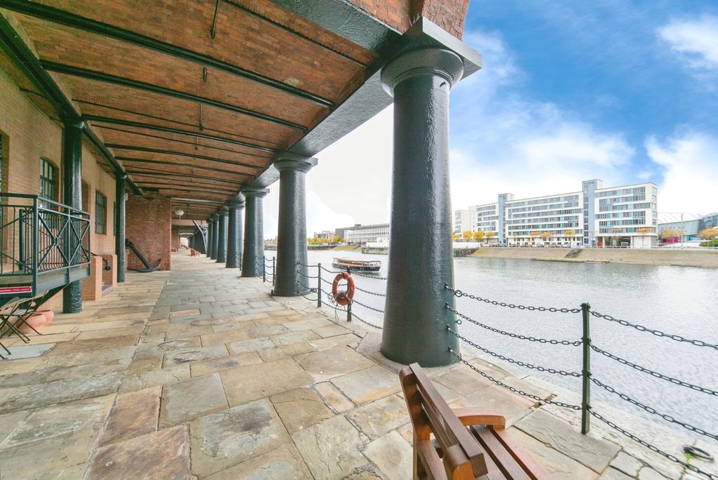 Property photo 1 of 17 Photo