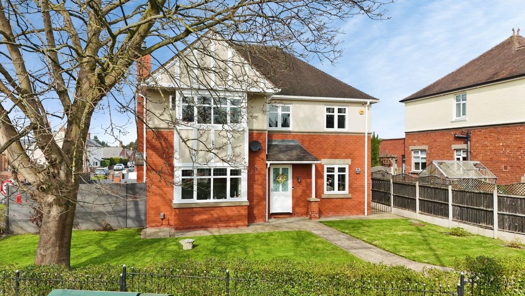 Property photo 1 of 40 4071240
