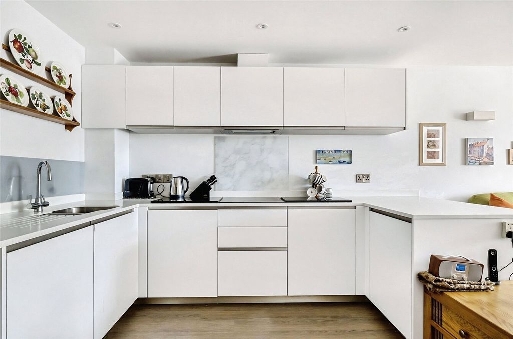 Property photo 1 of 14 Picture No. 40