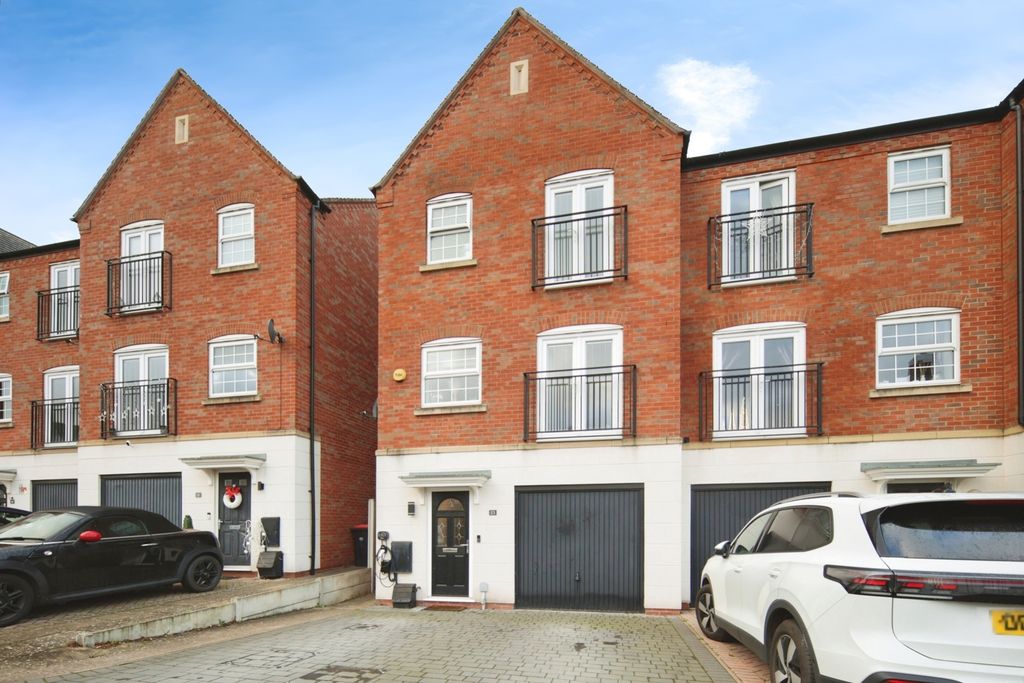 Property photo 1 of 20 Pbox-Img.Jpg