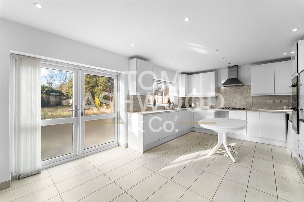 Property photo 3 of 27 Picture No. 06