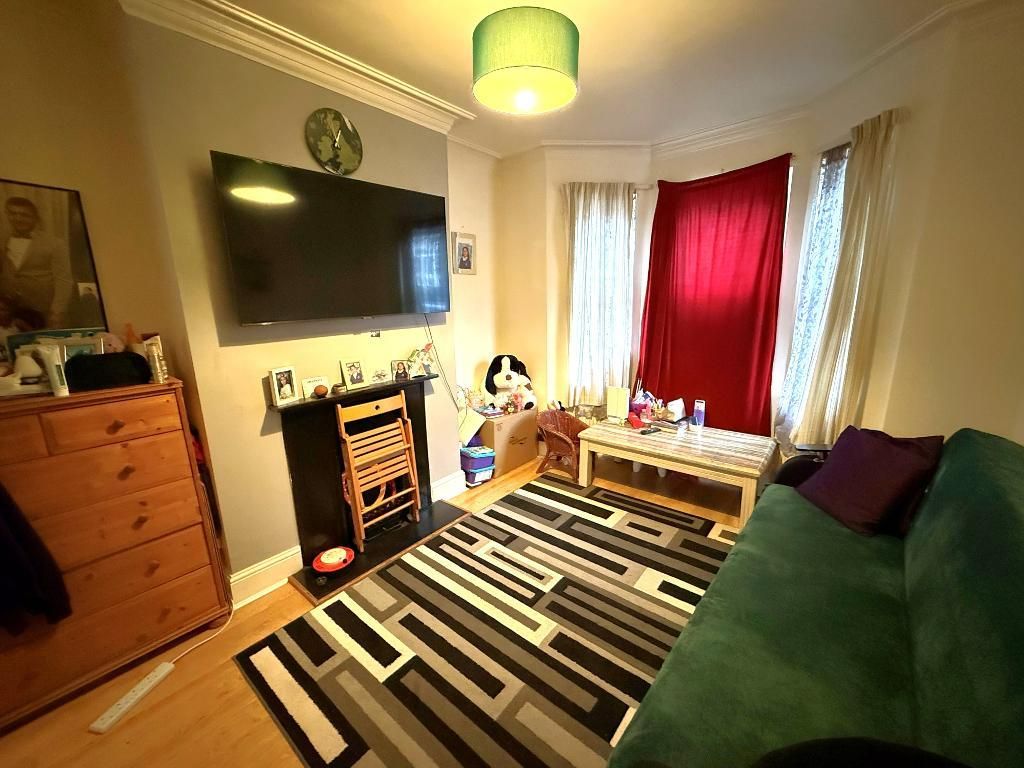 Property photo 3 of 11 Photo 3