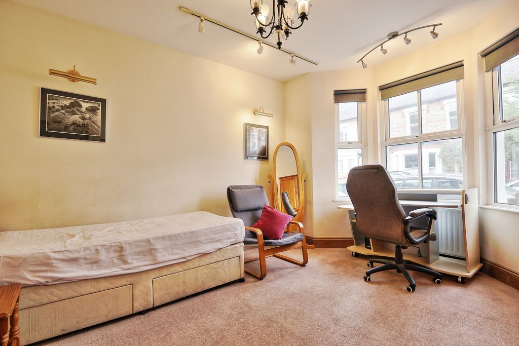 Property photo 3 of 16