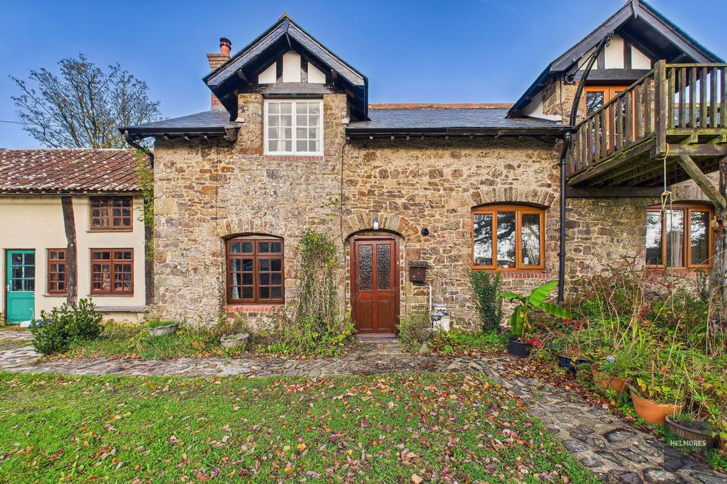 Property photo 1 of 21