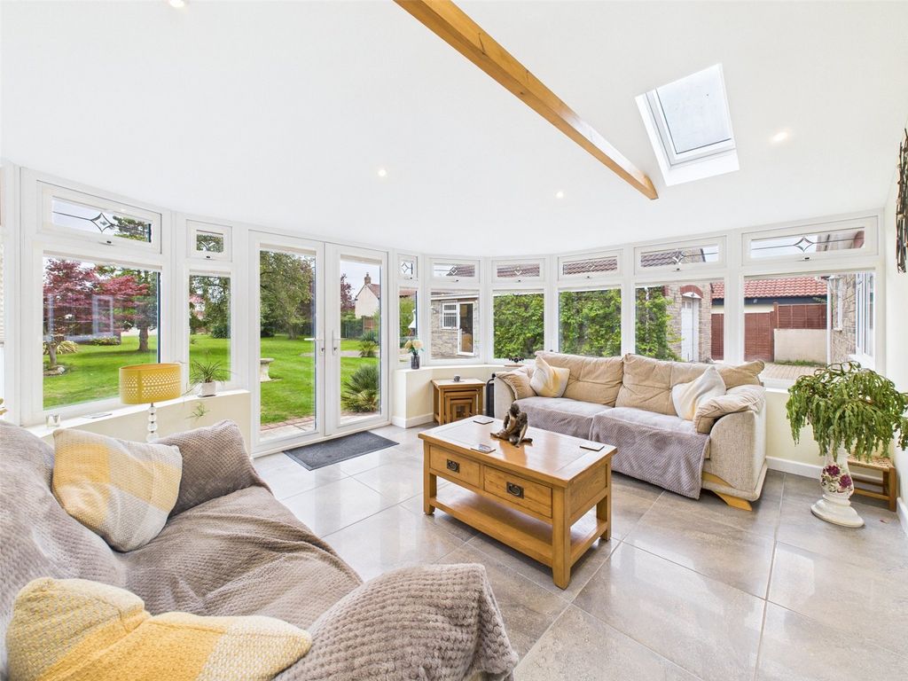 Property photo 2 of 23 Picture No. 96