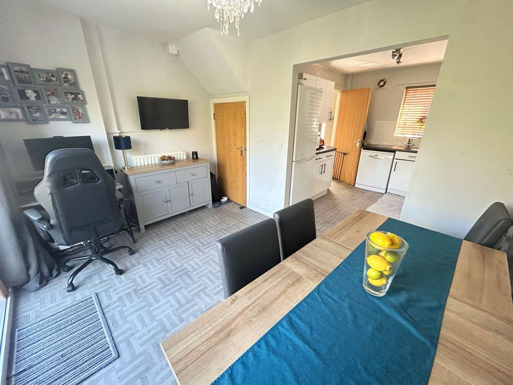 Property photo 3 of 22