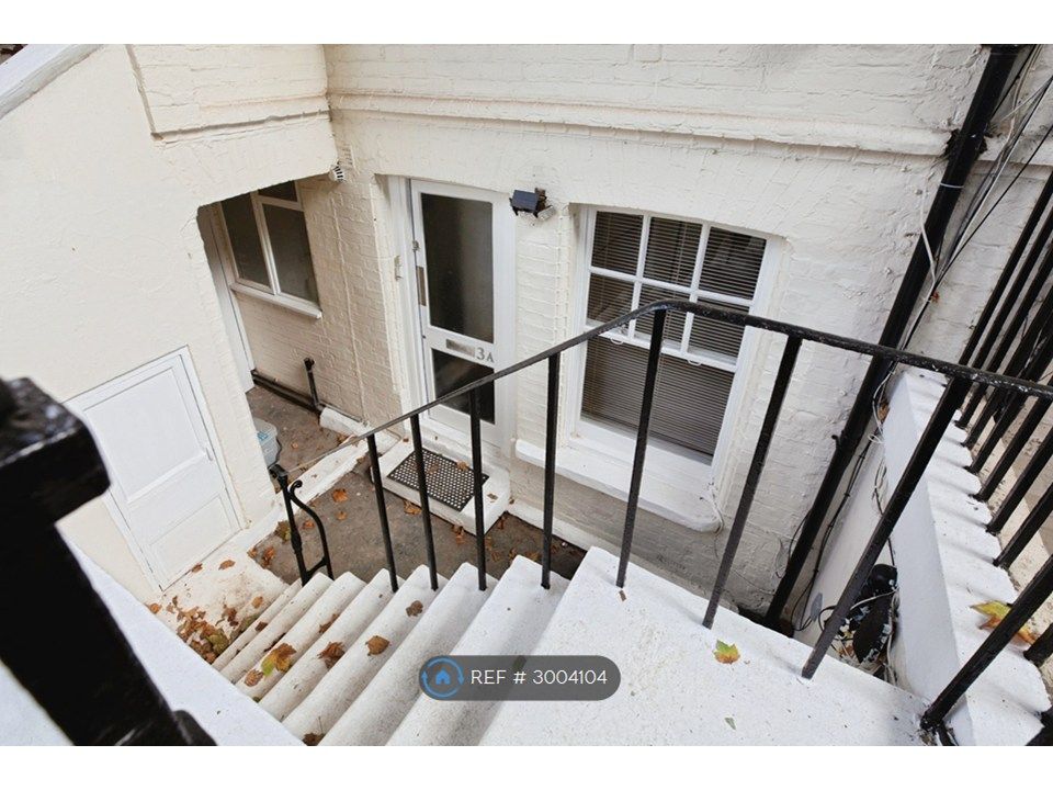 Property photo 3 of 32