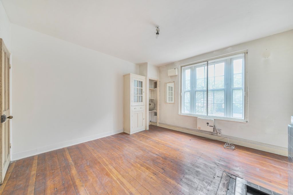Property photo 3 of 12 4431684