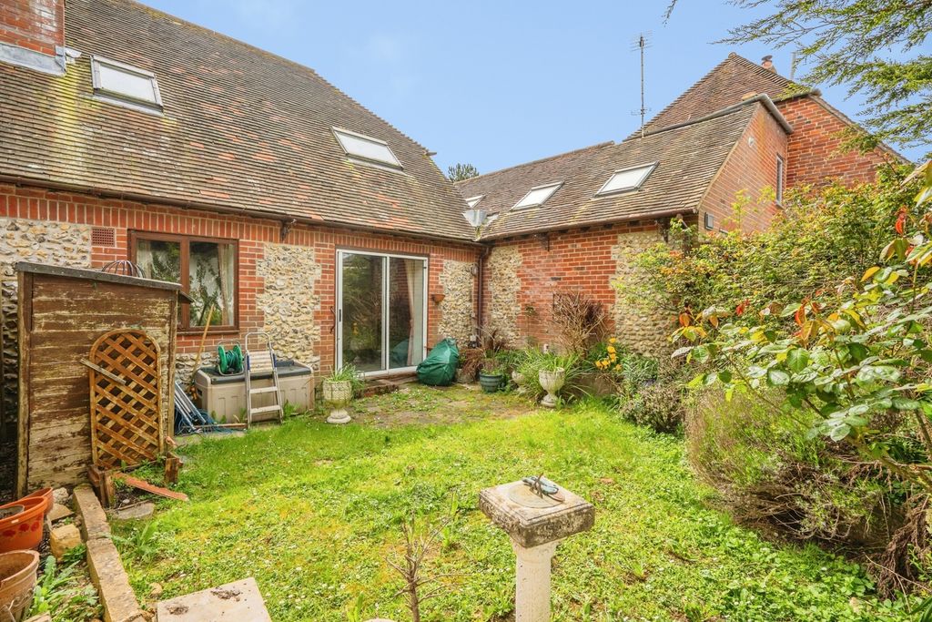 Property photo 2 of 17 Pbox-Img.Jpg