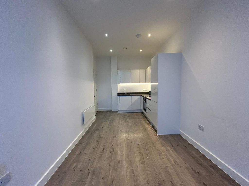 Property photo 3 of 8