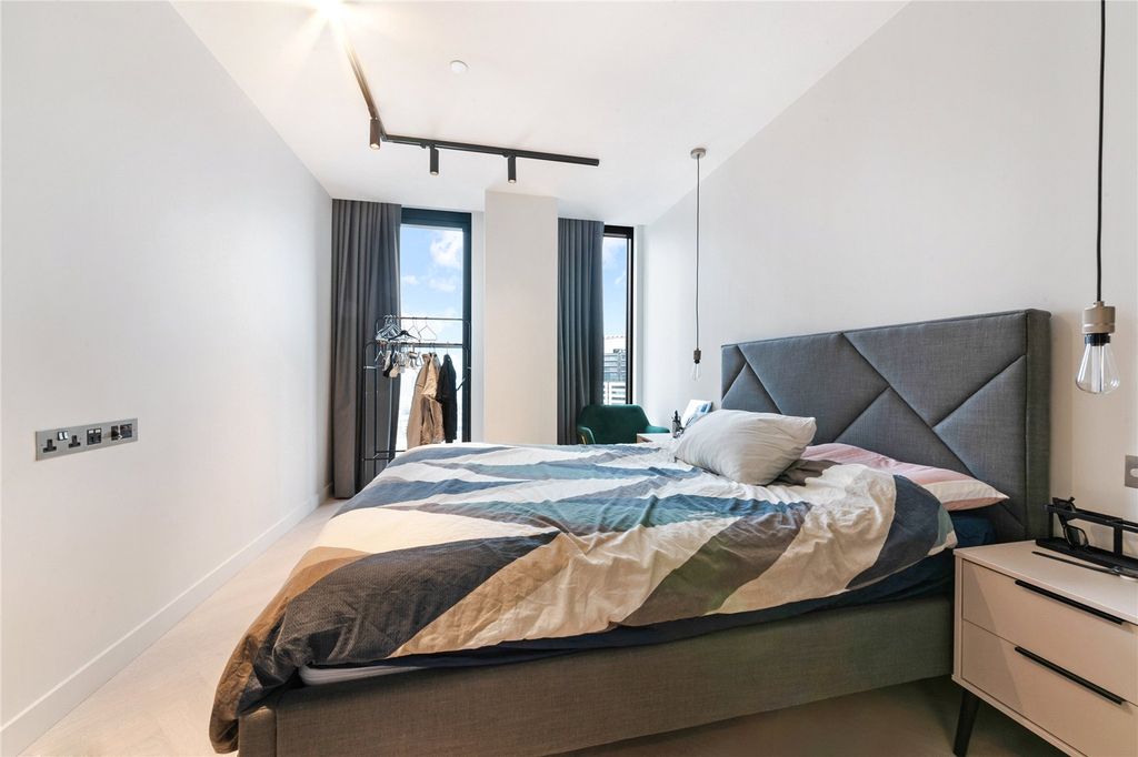 Property photo 3 of 13 Picture No. 01