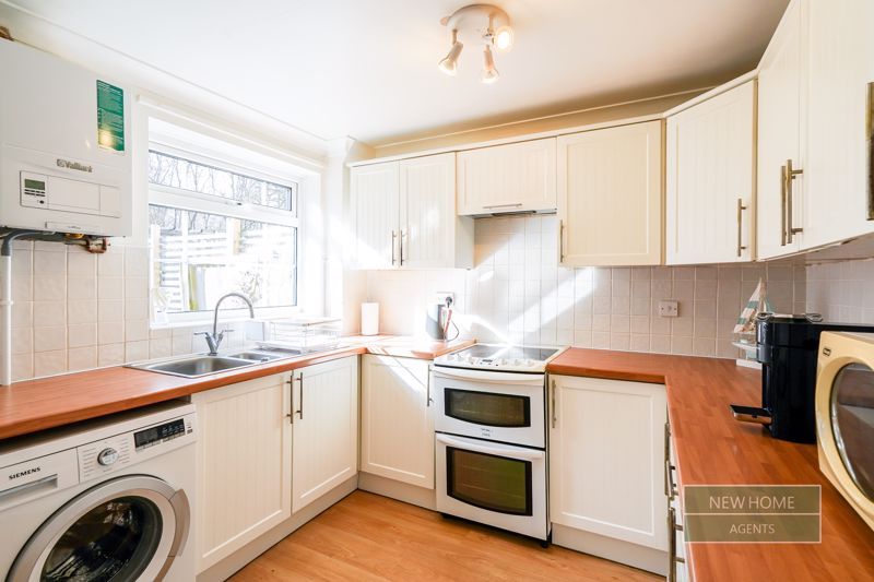 Property photo 3 of 19 Photo 11