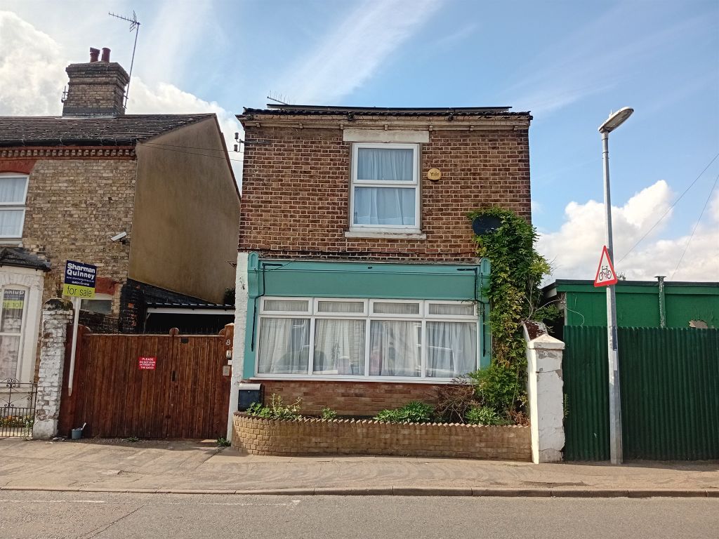 Property photo 1 of 18