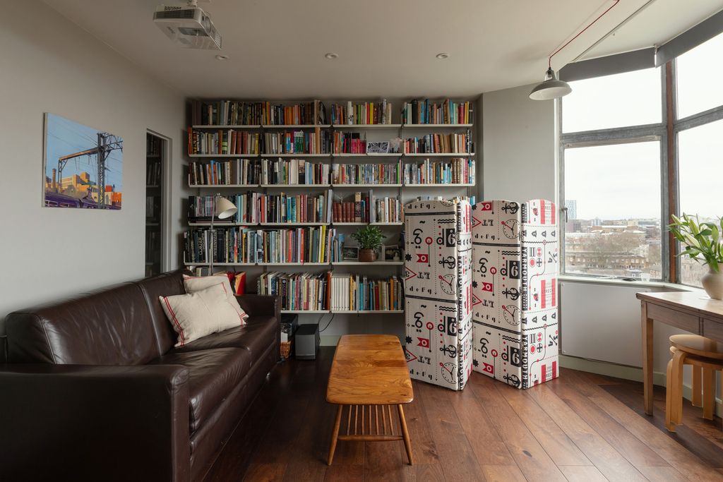 Property photo 1 of 23 329272 - Rf-Trinity-Court-WC1X-014.Jpg