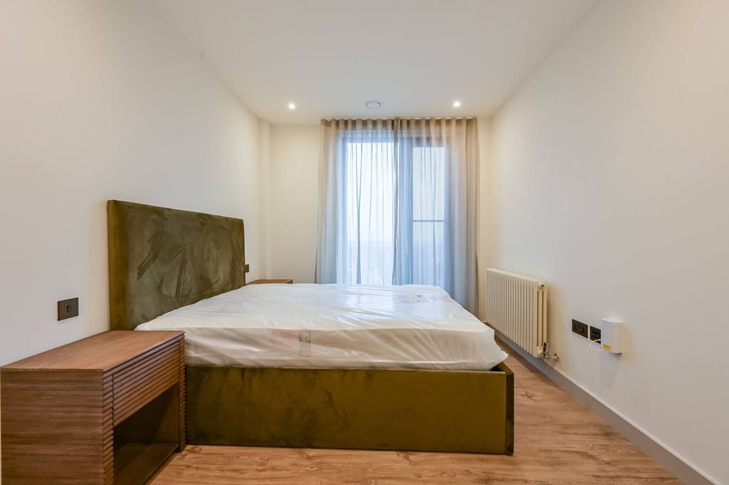 Property photo 1 of 65