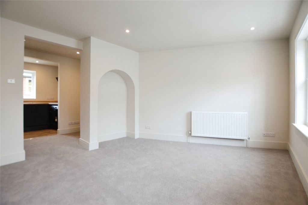 Property photo 2 of 6 Living Room