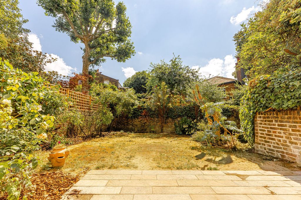 Property photo 3 of 60