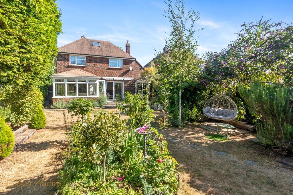 Property photo 3 of 15 Garden
