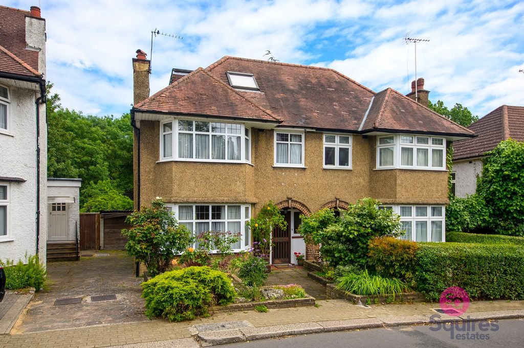 Property photo 1 of 28