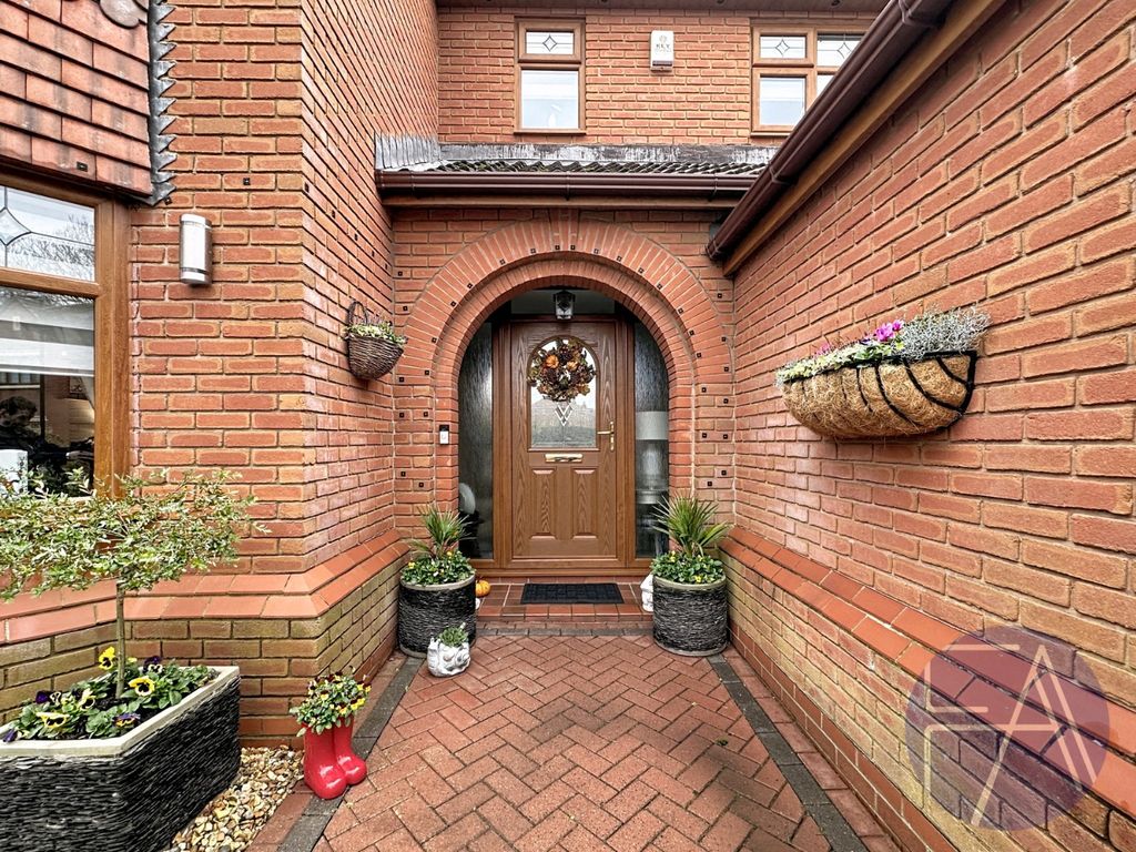 Property photo 2 of 62 4621464