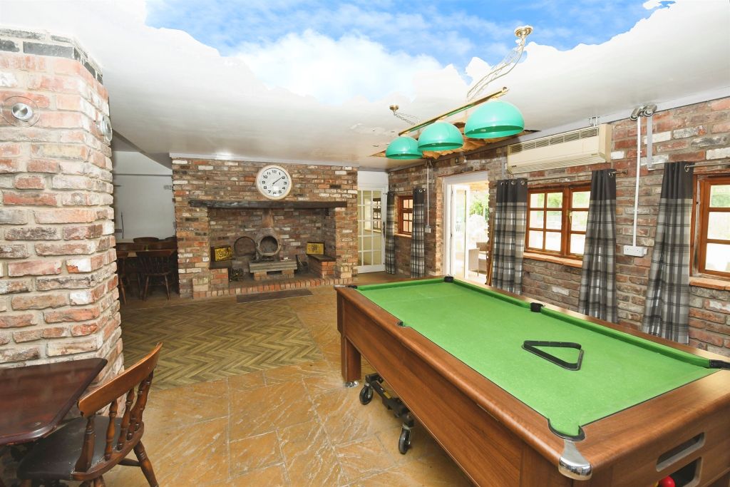 Property photo 3 of 25
