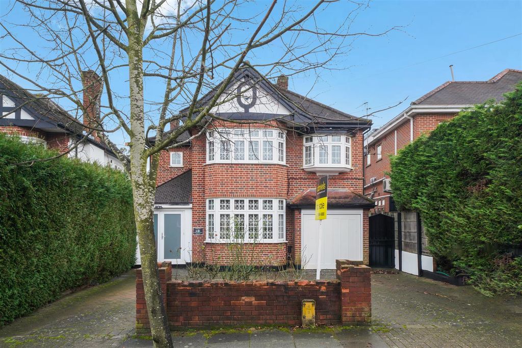Property photo 1 of 12 51 Pebworth Road - 2Gthseulzhw7Gadjjenf.Jpg