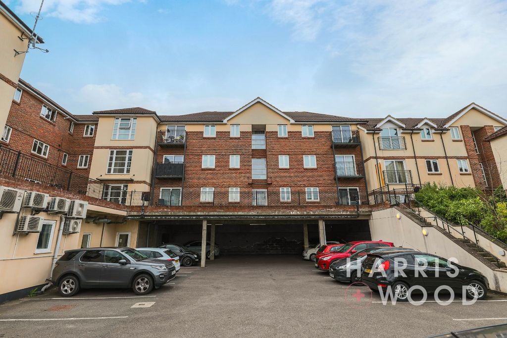 Property photo 1 of 16 4396370