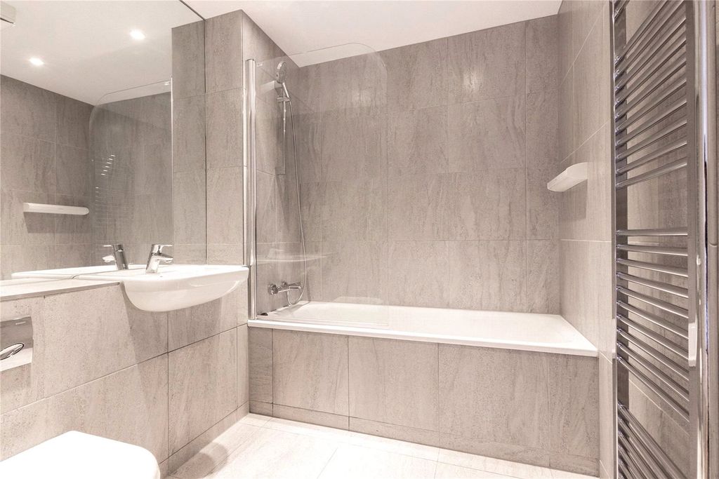 Property photo 3 of 8 Picture No. 05