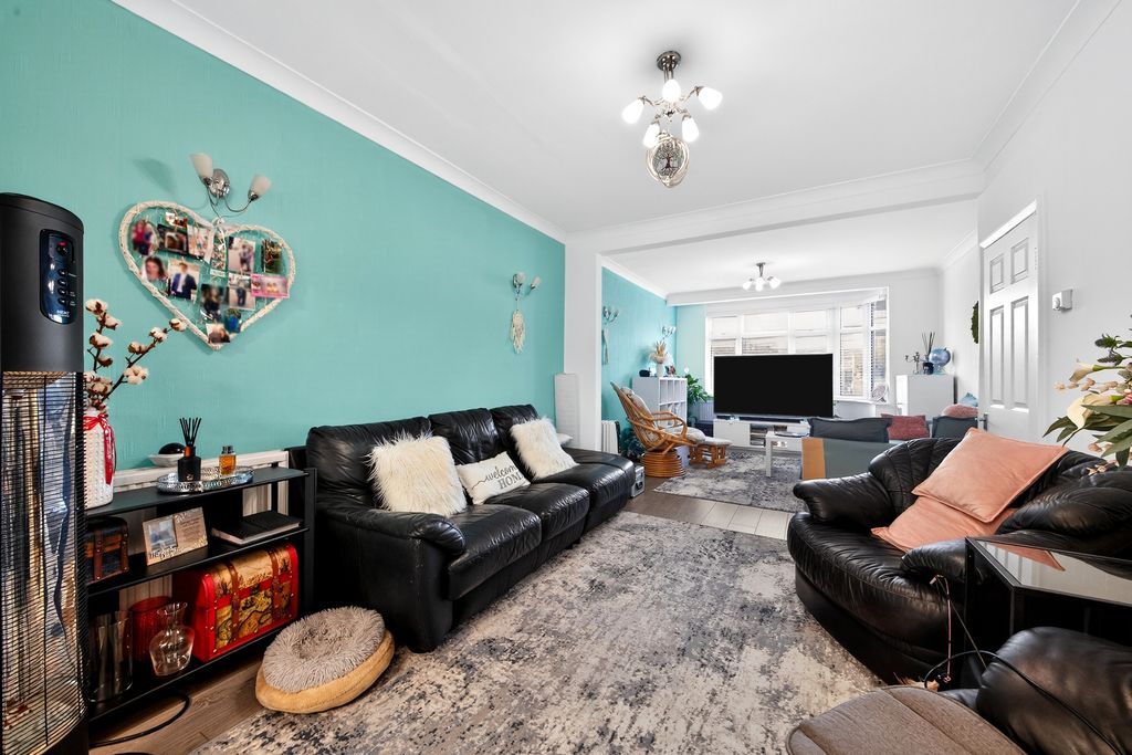 Property photo 2 of 22 Reception Room