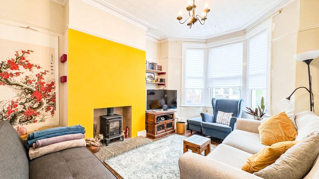Property photo 3 of 16 Untitled-5113.Jpg