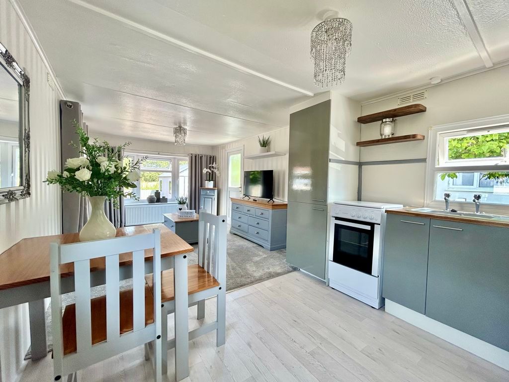 Property photo 2 of 12 Kitchen/Diner &amp; Lounge