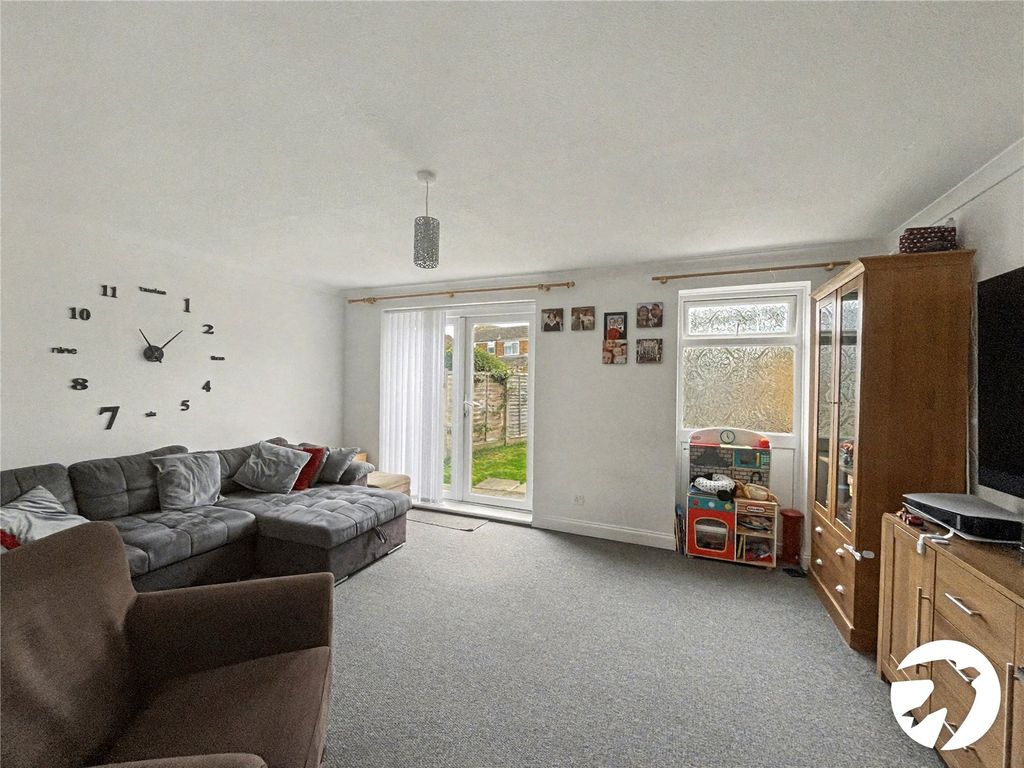 Property photo 3 of 11 Picture No. 30