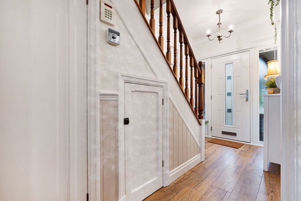 Property photo 3 of 53