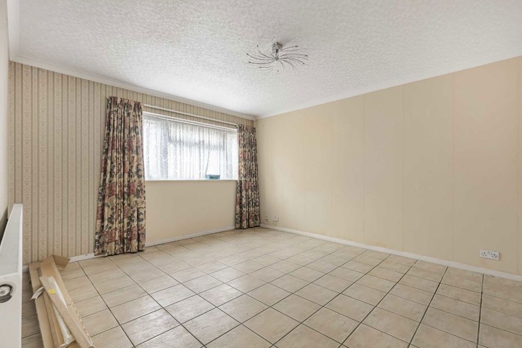 Property photo 2 of 4