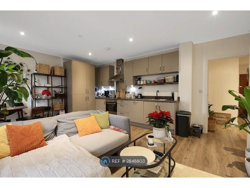 Property photo 2 of 8