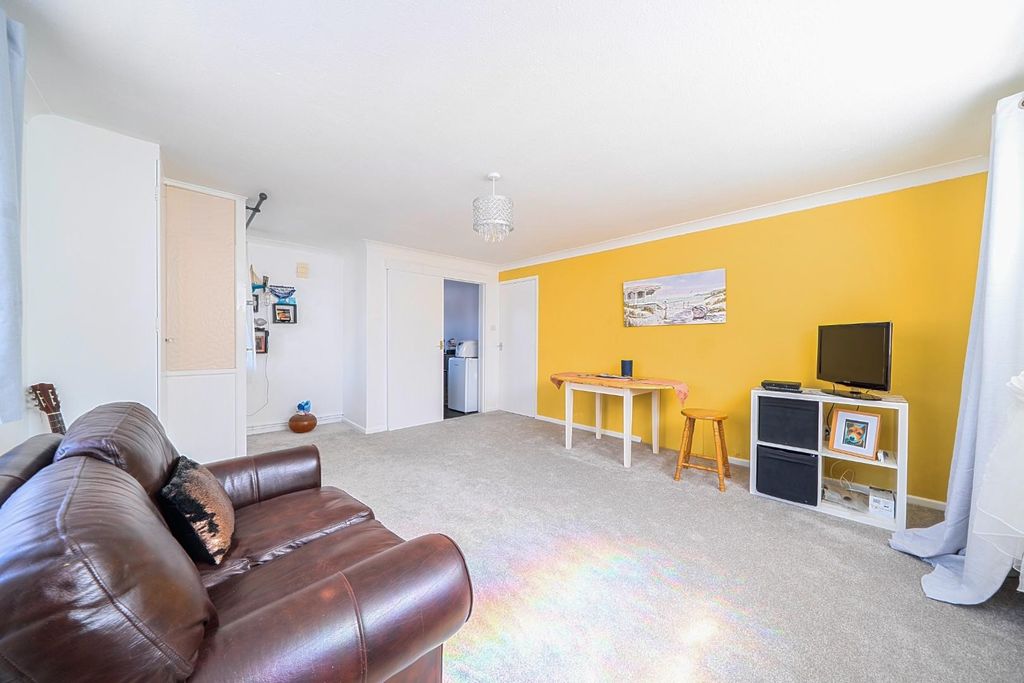 Property photo 3 of 10 1455867-14-6A030A50154B3.Jpg