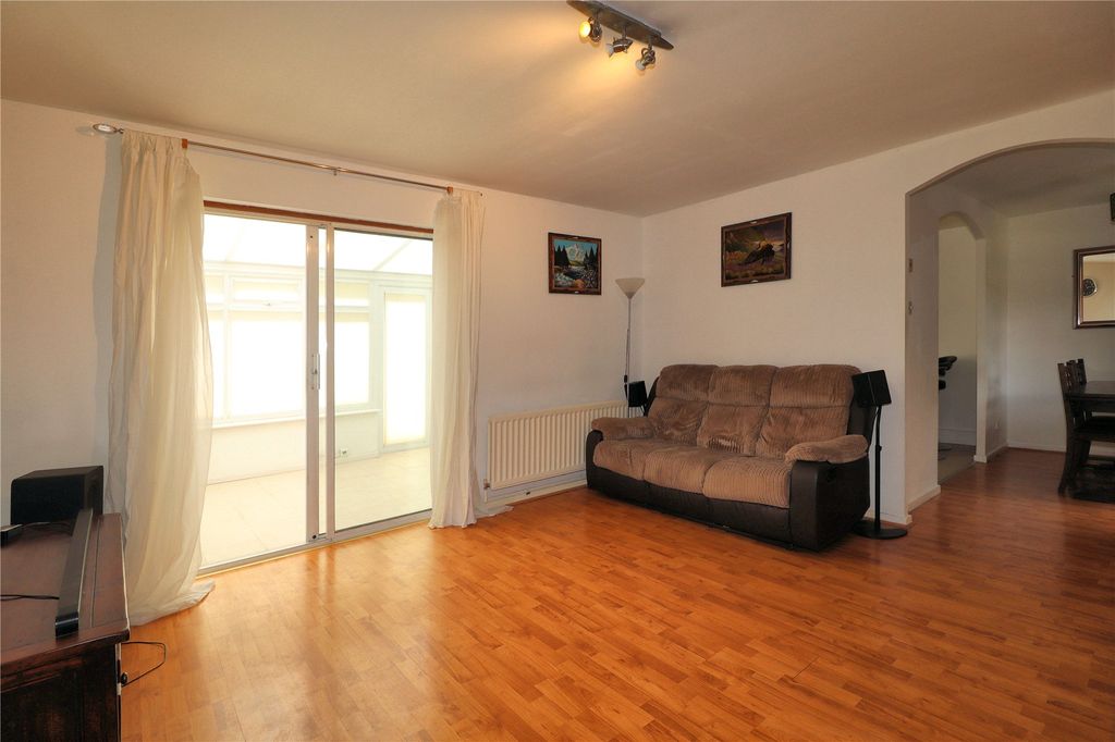 Property photo 3 of 16 Picture No. 16