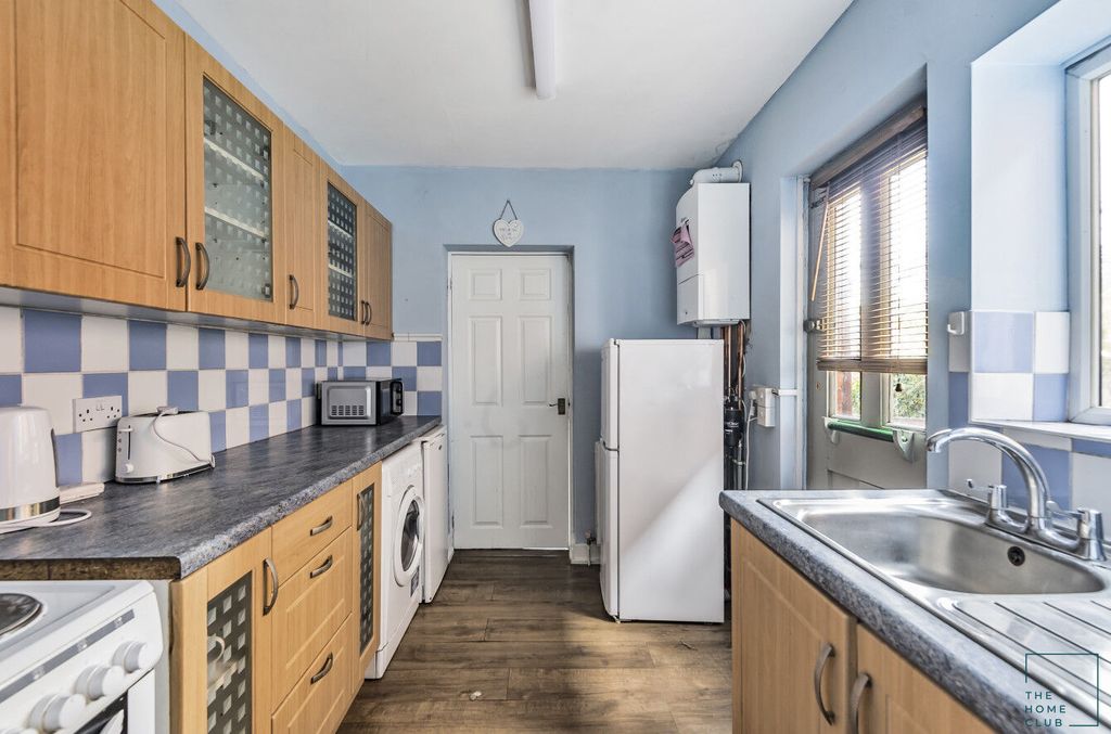 Property photo 2 of 16 Img_34_6_Original.Jpg