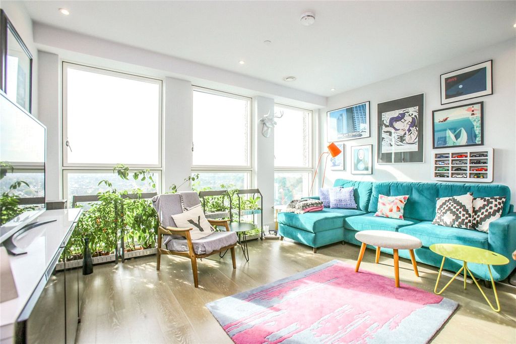 Property photo 3 of 14 Picture No. 02