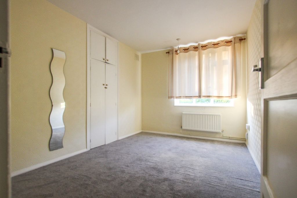 Property photo 2 of 5 4774621