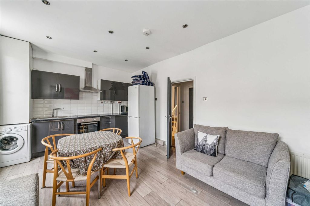 Property photo 2 of 12 6.Jpg